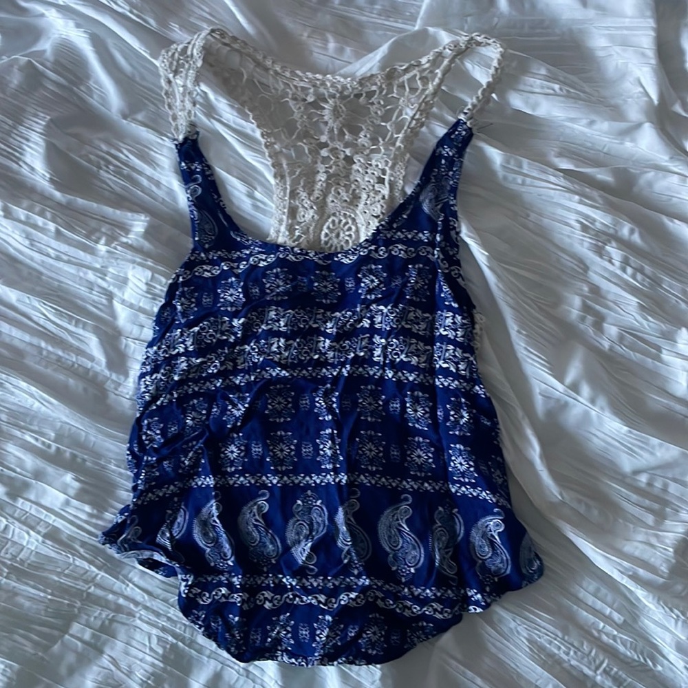 Paisley Print Blue and white tank top💙
